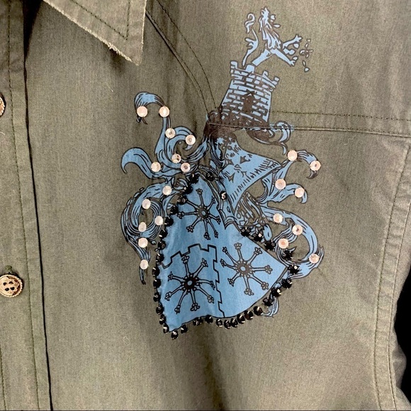 Roar Graphic/ Embroidered Longsleeve Shirt‎ - Picture 5 of 5